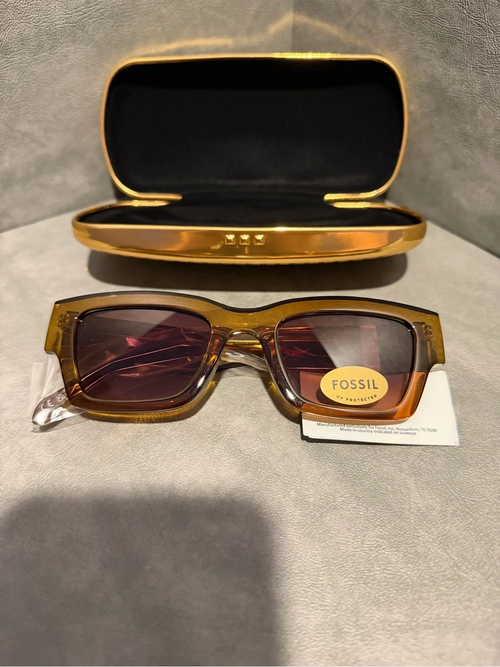 Fossil Amber Brown Rectangular Sunglasses New With Tags and Case 49 23 145